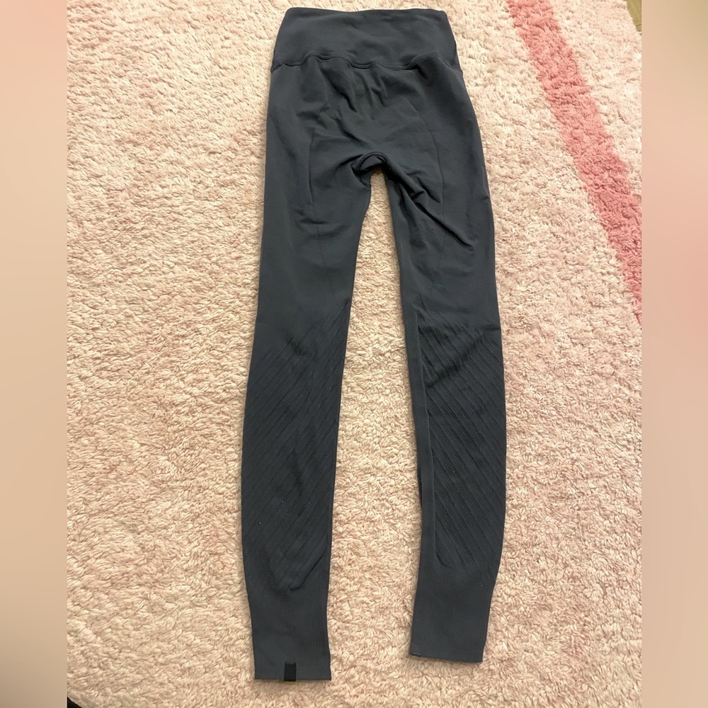 Lululemon Blue Grey Mesh Design Leggings